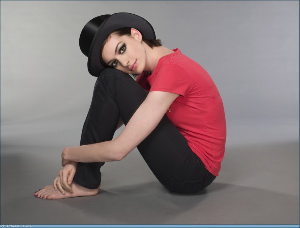   (Anne Hathaway)