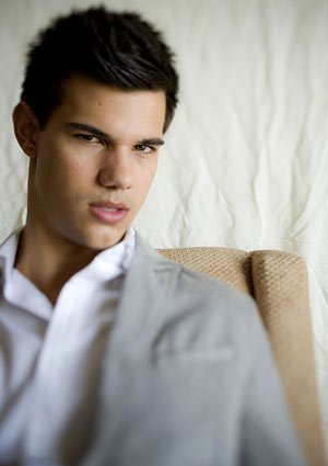 Taylor Lautner /  