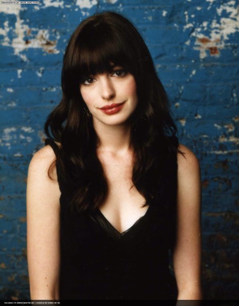   (Anne Hathaway)