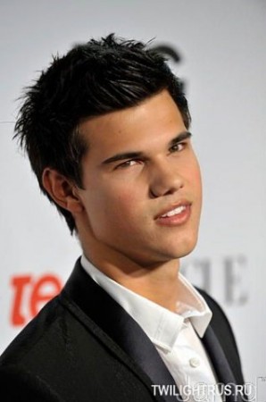 Taylor Lautner /  