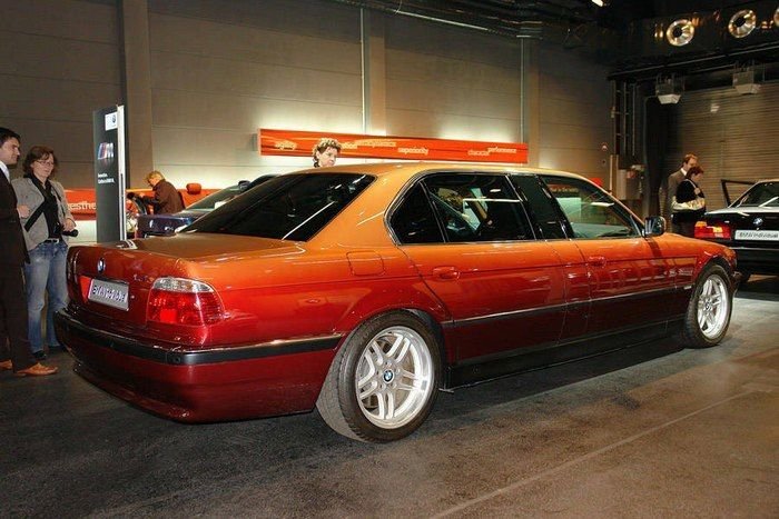 BMW 7-Series Long E38    