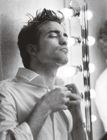   (Robert Pattinson)