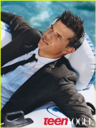 Taylor Lautner /  