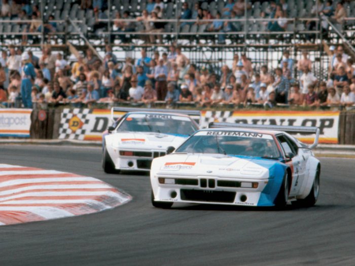  : BMW M1 1981      7329 .