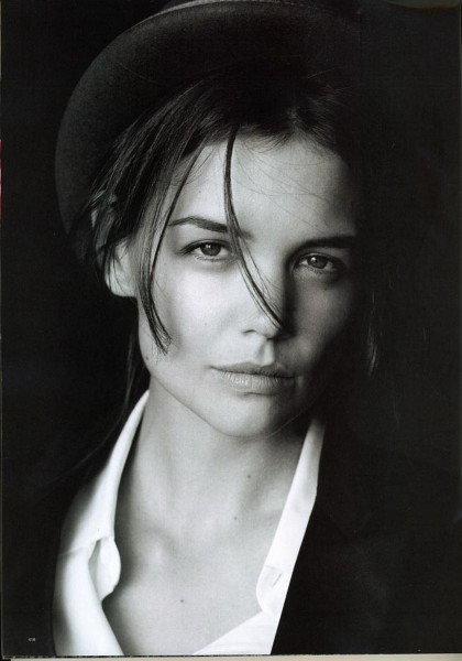   (Katie Holmes)