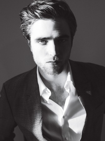   (Robert Pattinson)