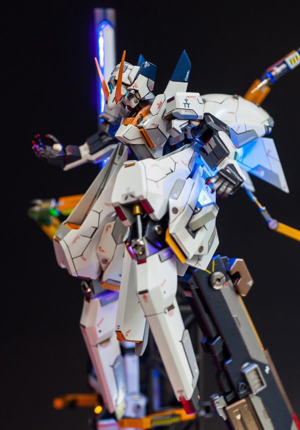   . GUNDAM . 13