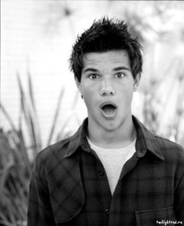 Taylor Lautner /  