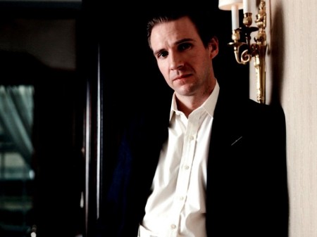    (Ralph Fiennes)