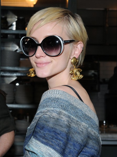 Women in Rock. Ashlee Simpson