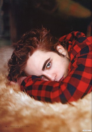   (Robert Pattinson)