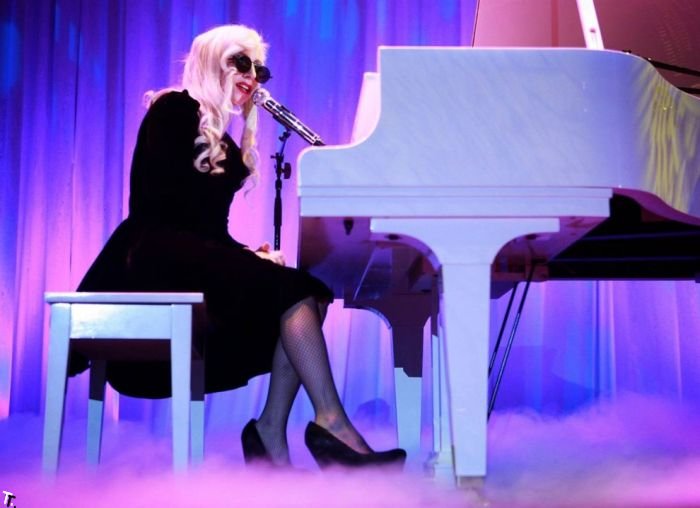 Lady Gaga -  ,  