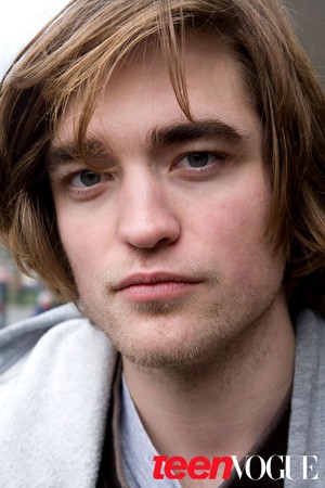   (Robert Pattinson)