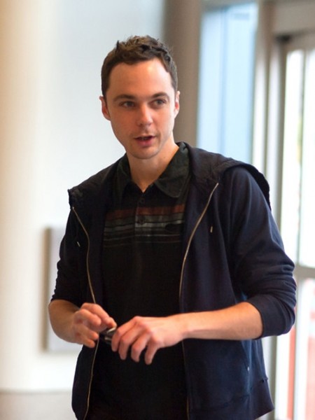   (Jim Parsons)