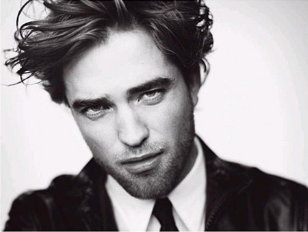   (Robert Pattinson)