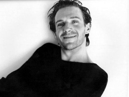    (Ralph Fiennes)