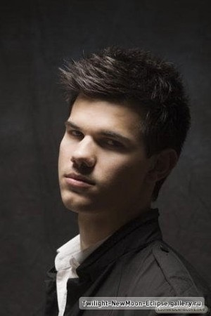 Taylor Lautner /  