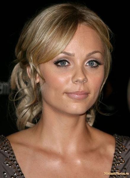   / Laura Vandervoort _aka_      / V