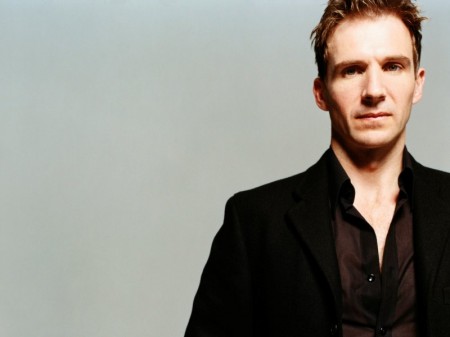    (Ralph Fiennes)